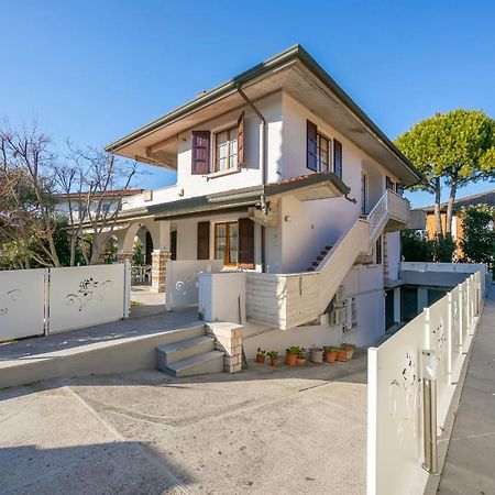 סירמיונה Villa Fiorita Apartments - Happy Rentals מראה חיצוני תמונה