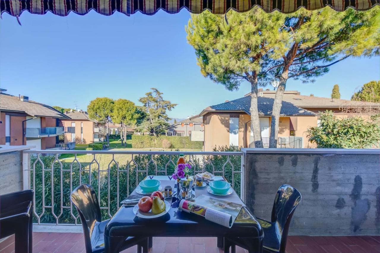 סירמיונה Villa Fiorita Apartments - Happy Rentals מראה חיצוני תמונה