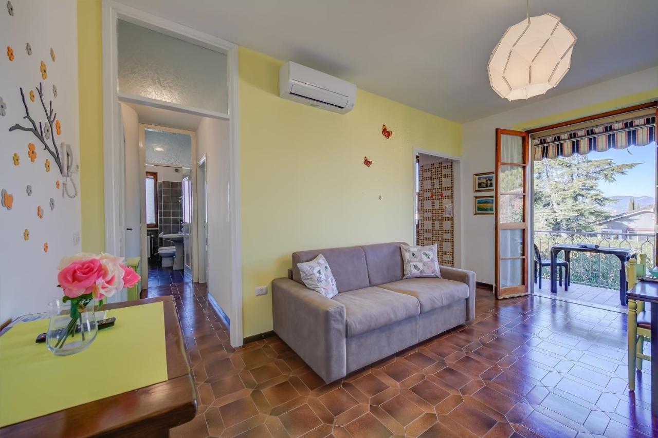 סירמיונה Villa Fiorita Apartments - Happy Rentals מראה חיצוני תמונה