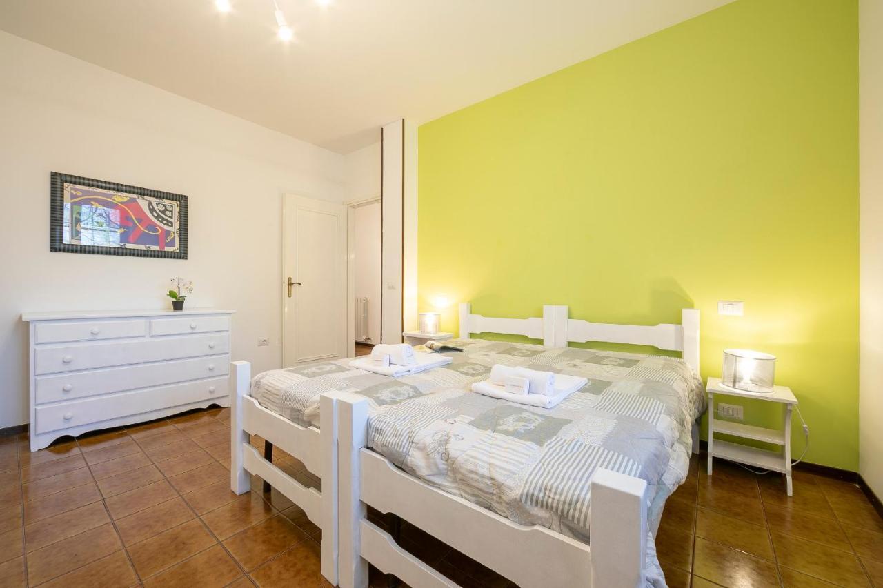 סירמיונה Villa Fiorita Apartments - Happy Rentals מראה חיצוני תמונה