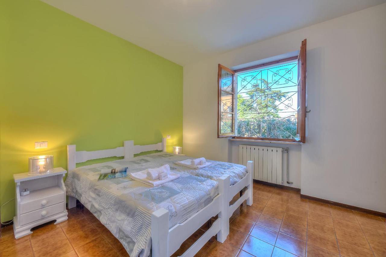 סירמיונה Villa Fiorita Apartments - Happy Rentals מראה חיצוני תמונה