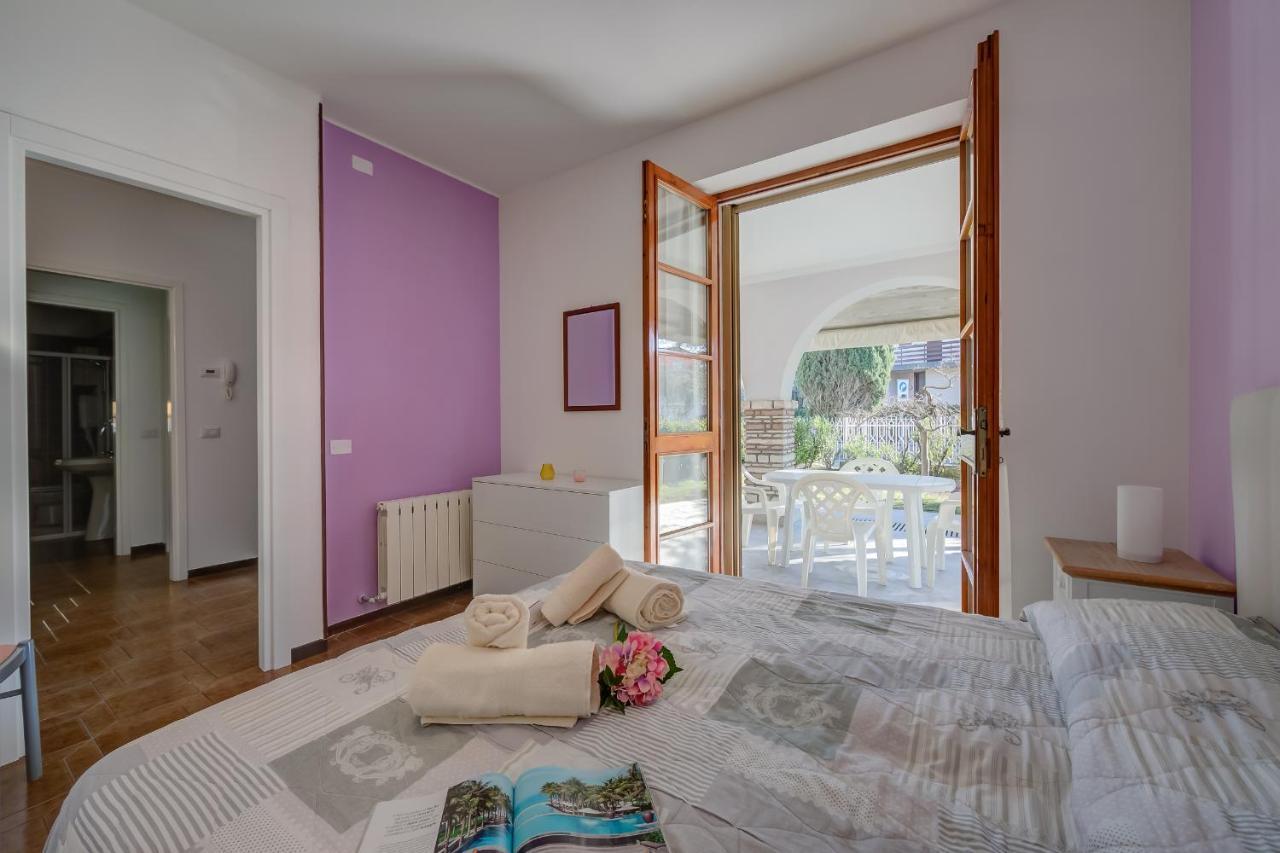 סירמיונה Villa Fiorita Apartments - Happy Rentals מראה חיצוני תמונה