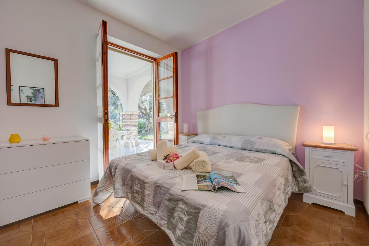 סירמיונה Villa Fiorita Apartments - Happy Rentals מראה חיצוני תמונה